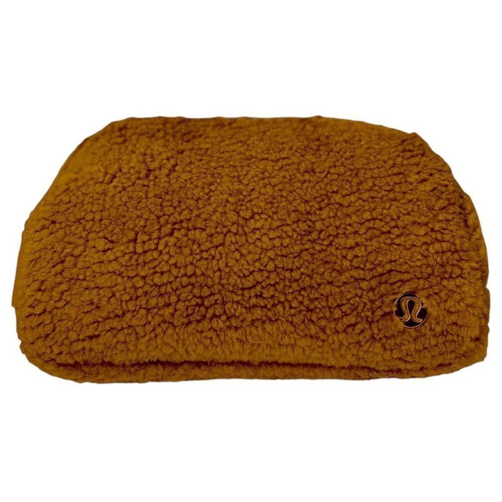 π€βLULULEMON FLLECE Everywhere Belt Bag in Burnt Caramel | 1 Liter NWT - Picture 1 of 9